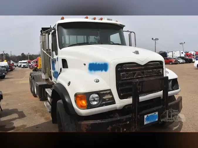 2007 MACK GRANITE CV713