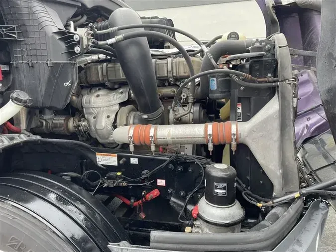 2020 FREIGHTLINER CA126