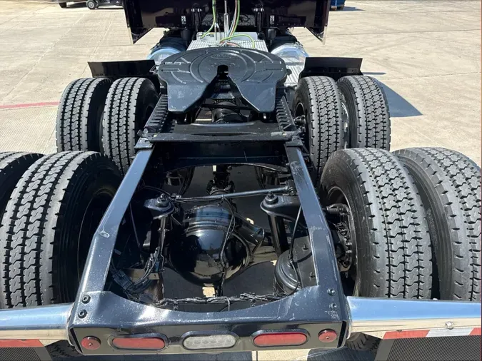 2022 Peterbilt 389