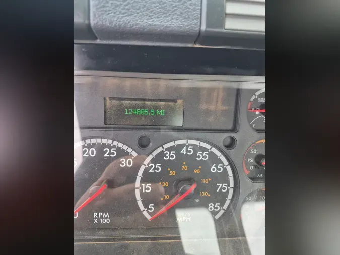 2018 FREIGHTLINER/MERCEDES CASCADIA 113