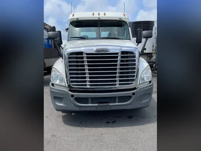 2018 FREIGHTLINER/MERCEDES CASCADIA 125