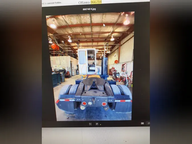 2018 OTTAWA 4X2 T2355c84f94a48e53e249267b1e019bd13