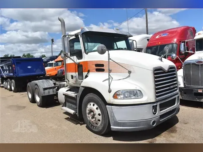 2017 MACK PINNACLE CXU61335605160ff603943f2705801d184bd70