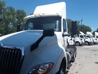 2019 NAVISTAR INTERNATIONAL LT625 DAYCAB T/A