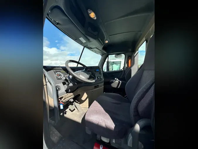 2018 FREIGHTLINER/MERCEDES CASCADIA 125