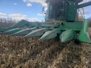 John Deere 643