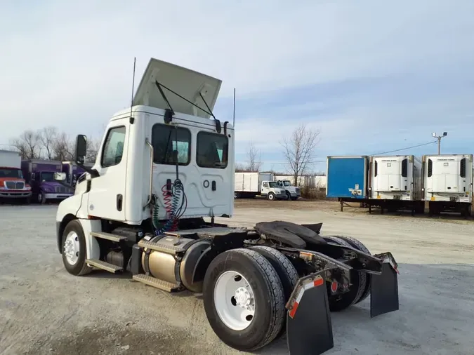 2020 FREIGHTLINER/MERCEDES NEW CASCADIA 126
