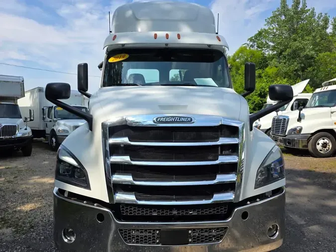 2019 FREIGHTLINER NEW CASCADIA 126