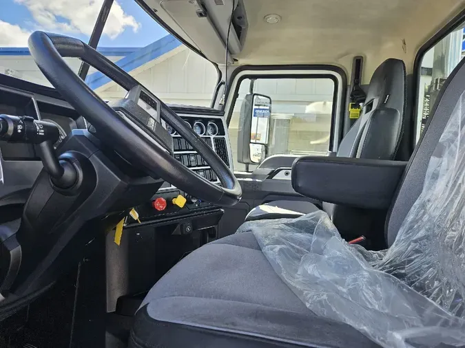 2020 MACK AN64T