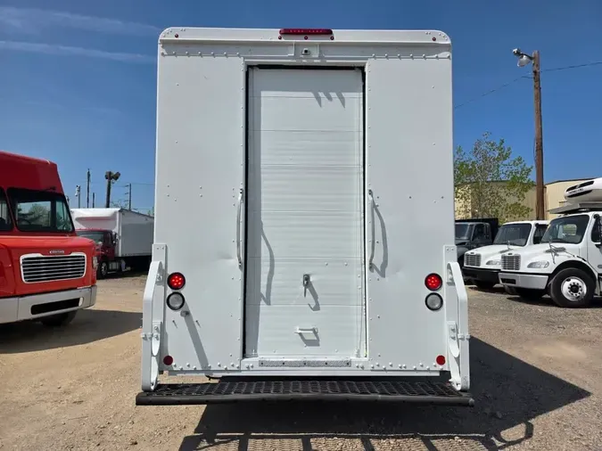 2017 FRTLR CUSTOM CHASSIS CORP MT-55 WALK-IN