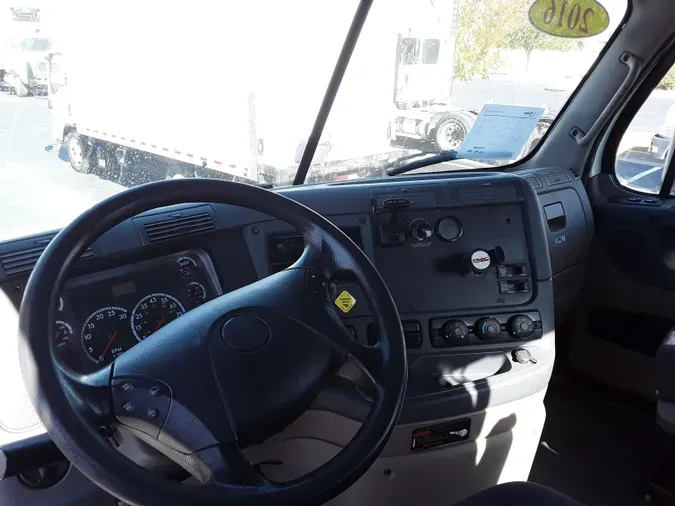 2016 FREIGHTLINER/MERCEDES CASCADIA 125