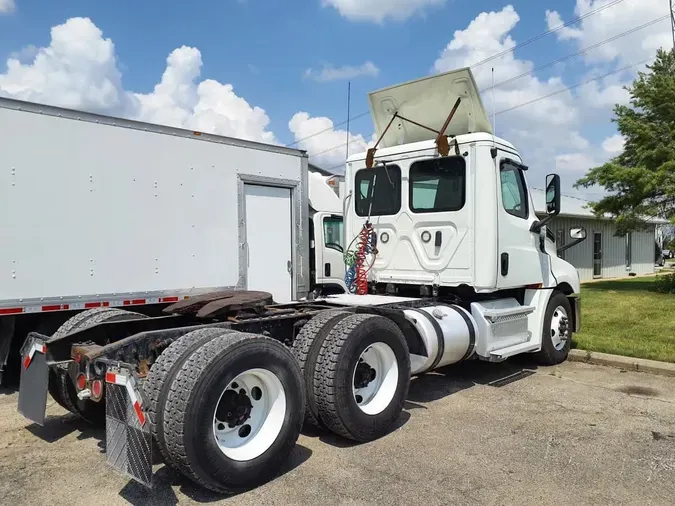 2019 FREIGHTLINER NEW CASCADIA PX12664