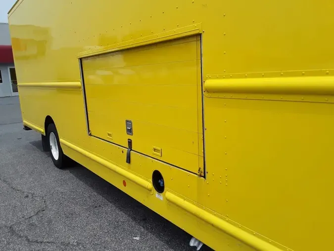 2017 FRTLR CUSTOM CHASSIS CORP MT55