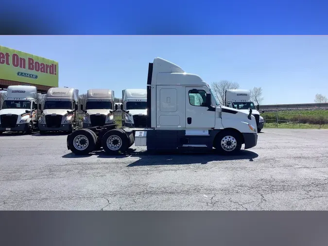 2021 Freightliner Cascadia 126357ad54fc8164a57ff28065d5c9ce6fa