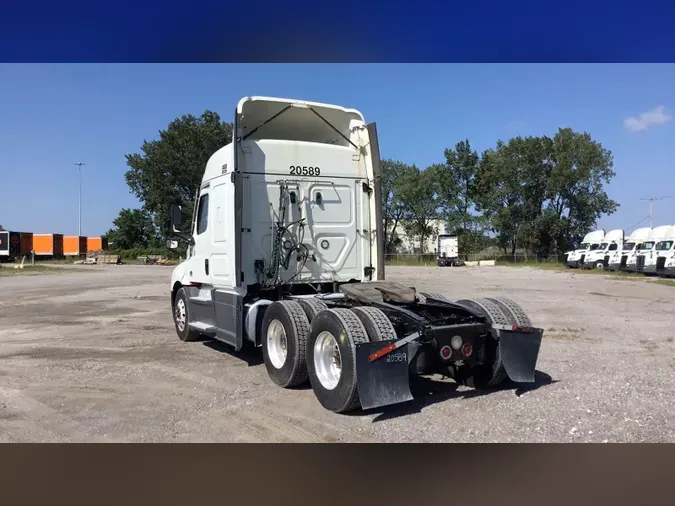 2021 Freightliner Cascadia 126