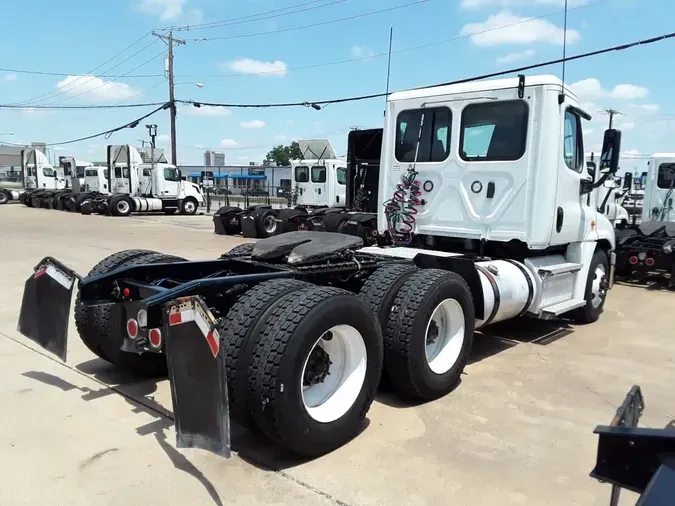 2020 FREIGHTLINER CASCADIA 125