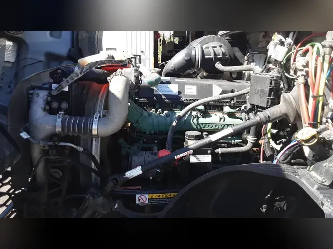 2019 Volvo VNL30035856ef7fd8adff66884a3f69da4a56f