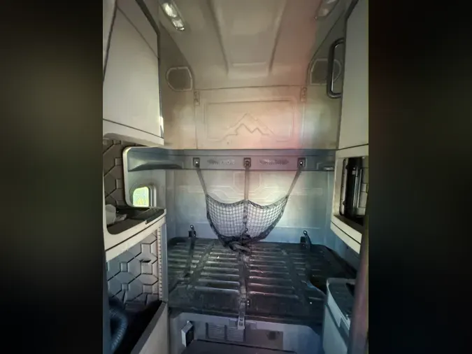 2018 FREIGHTLINER/MERCEDES CASCADIA 1253585b3e9777d215055e417ff2f890491