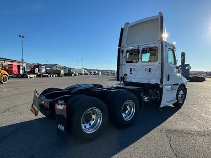 2025 Freightliner PE116DC