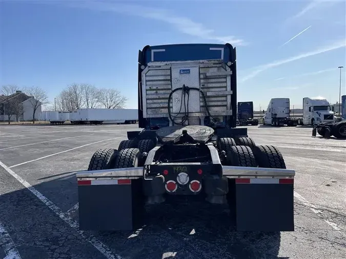 2021 FREIGHTLINER CA126