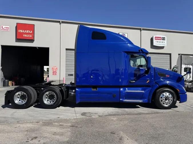 2022 Peterbilt 579