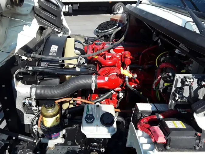 2018 FREIGHTLINER M2 106