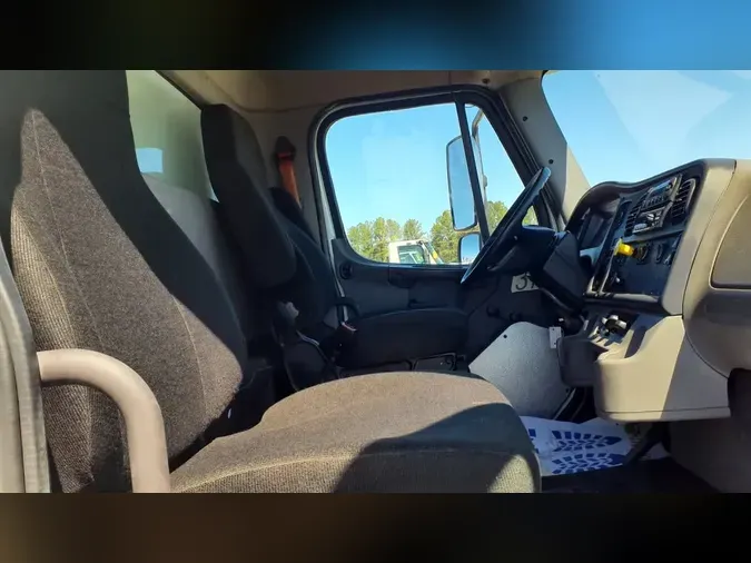 2019 FREIGHTLINER/MERCEDES M2 106