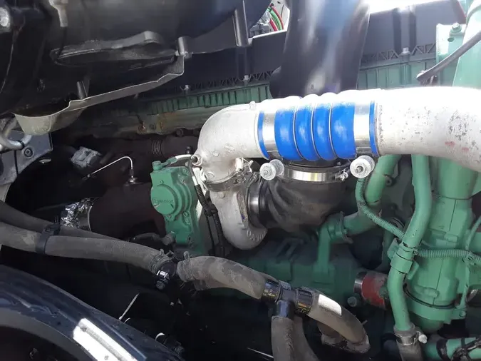 2020 VOLVO VNL64T-760