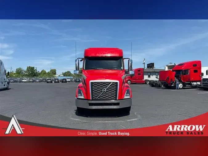 2021 VOLVO VNL740
