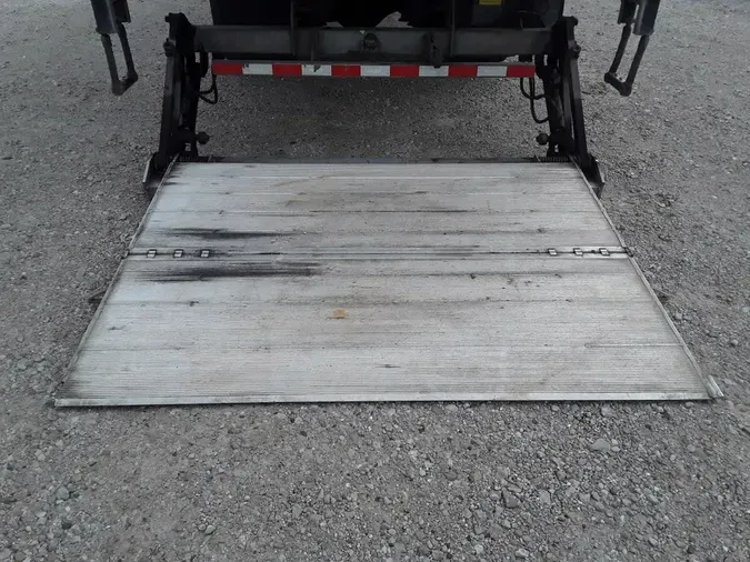 2018 FREIGHTLINER/MERCEDES M2 106359b3a213603736f107d472f2fe33f87