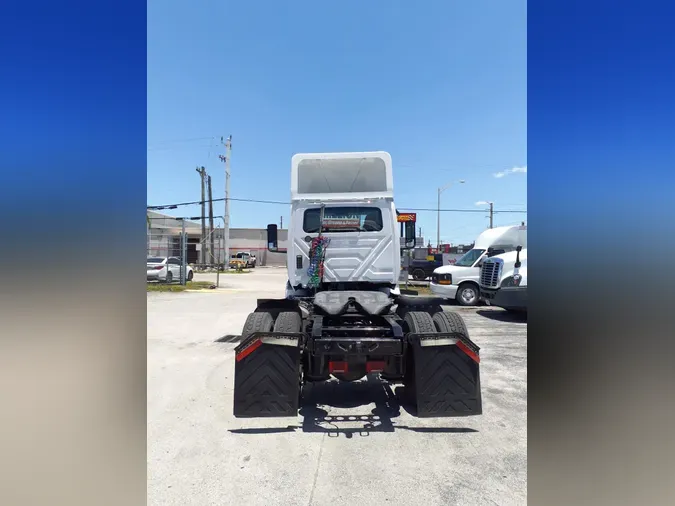 2019 NAVISTAR INTERNATIONAL RH613 DAYCAB S/A