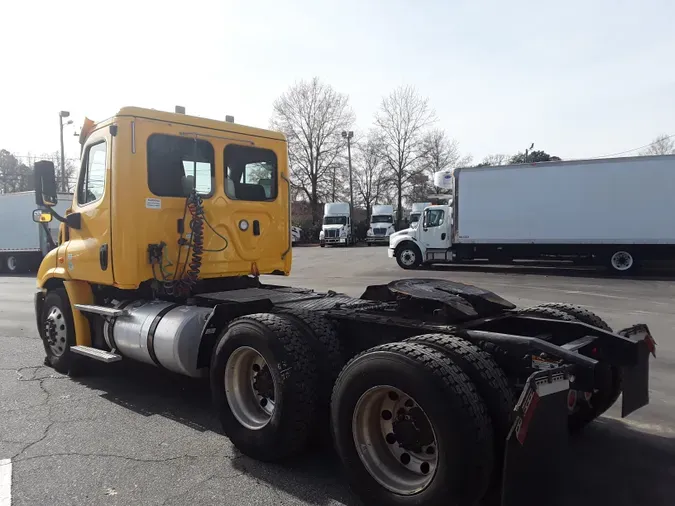 2018 FREIGHTLINER/MERCEDES CASCADIA 113