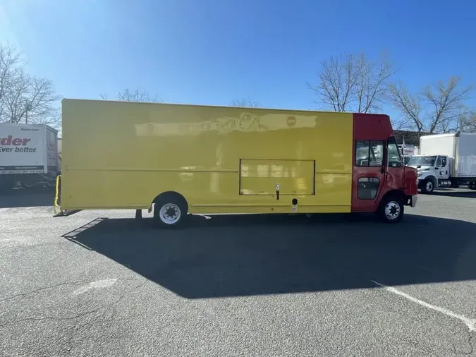 2017 FRTLR CUSTOM CHASSIS CORP MT55