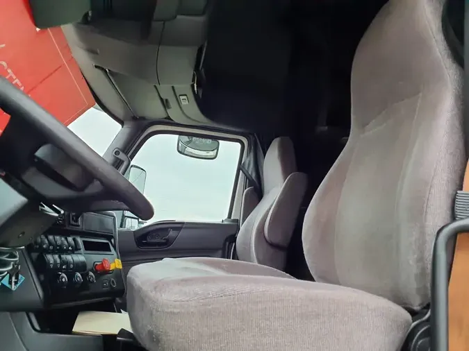 2020 NAVISTAR INTERNATIONAL LT625 SLPR CAB