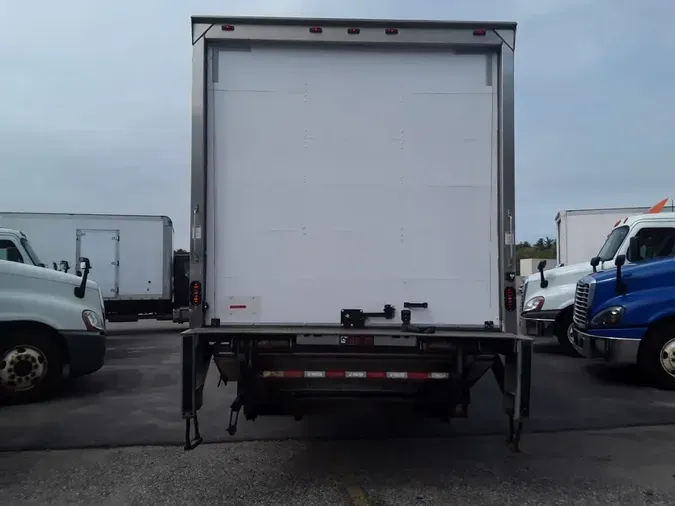 2018 FREIGHTLINER M2 106