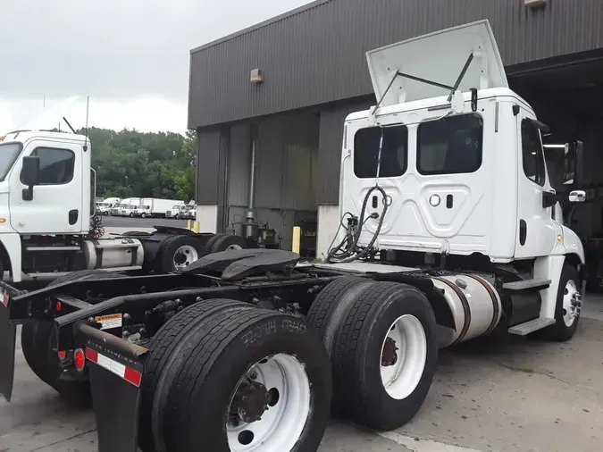 2018 FREIGHTLINER CASCADIA 125