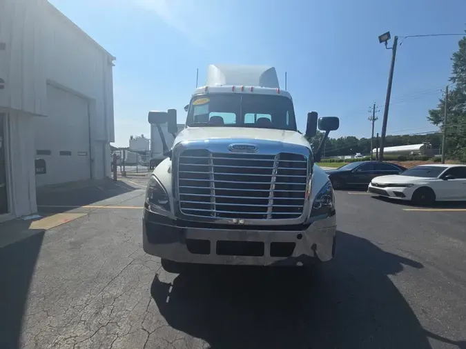 2020 FREIGHTLINER/MERCEDES CASCADIA 12535b38deaa67d38f4deb037d745e4ddca