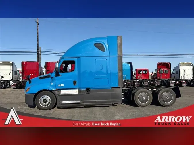 2019 FREIGHTLINER CASCADEVO1