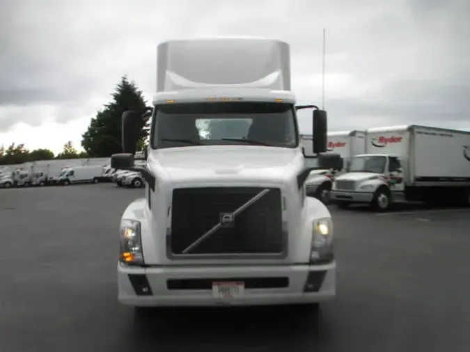 2017 VOLVO VNL64T