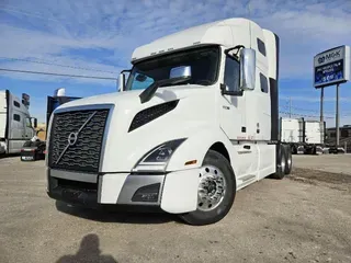 2023 VOLVO VNL64T760