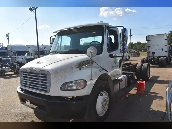 2014 FREIGHTLINER BUSINESS CLASS M2 106