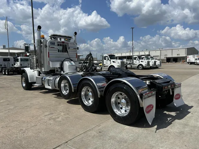 2019 Peterbilt 389