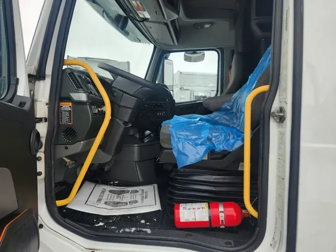 2022 VOLVO VNL64T74035c2c8530b1e31a3cbca9024bed798c7