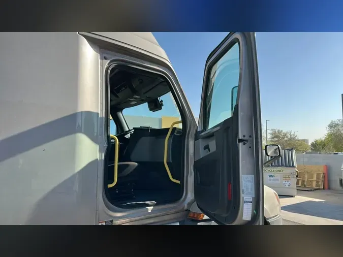 2022 Freightliner Cascadia