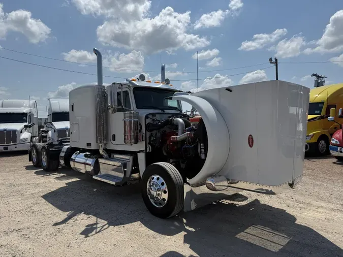 2023 Peterbilt 389