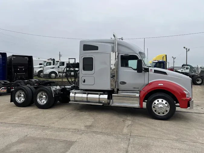 2019 Kenworth T880