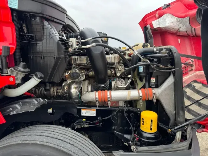 2023 FREIGHTLINER Cascadia 126