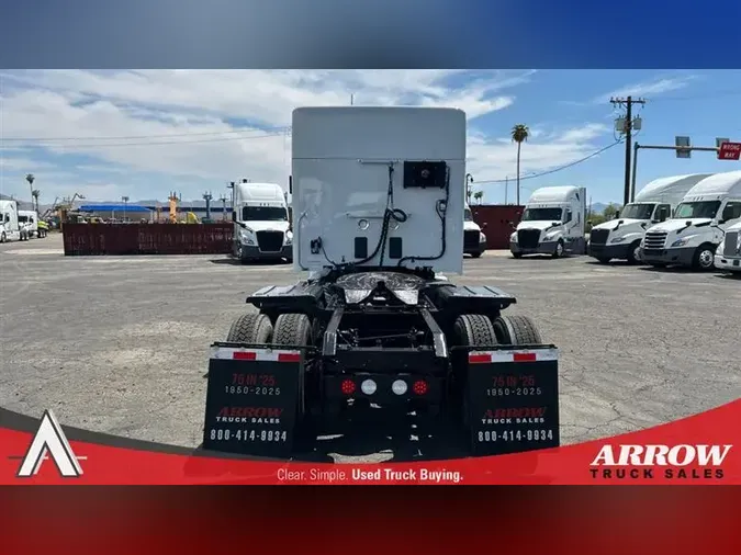 2022 KENWORTH T880