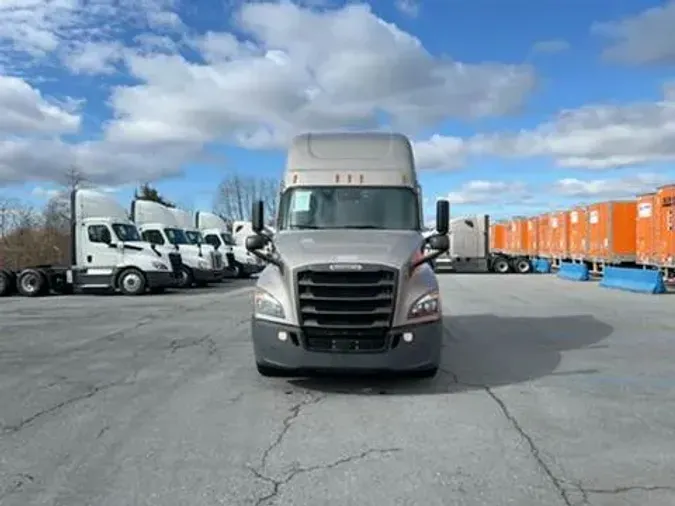 2021 Freightliner Cascadia