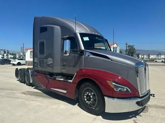 2025 Kenworth T68035d915a4f333c4ed1b8dd85ab254b12d
